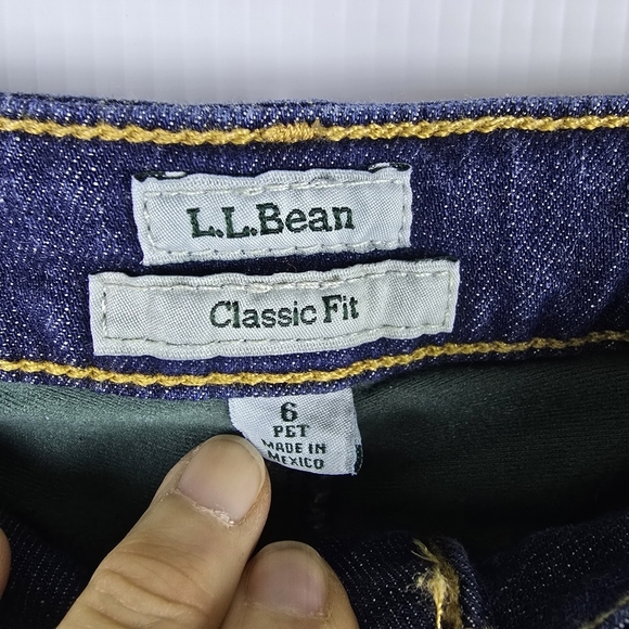 NWOT LL Bean Green Lined Women's Classic Fit High Rise Straight LegJeans 6Petite - Picture 8 of 12